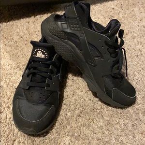 Nike Huarache Men’s Sneakers